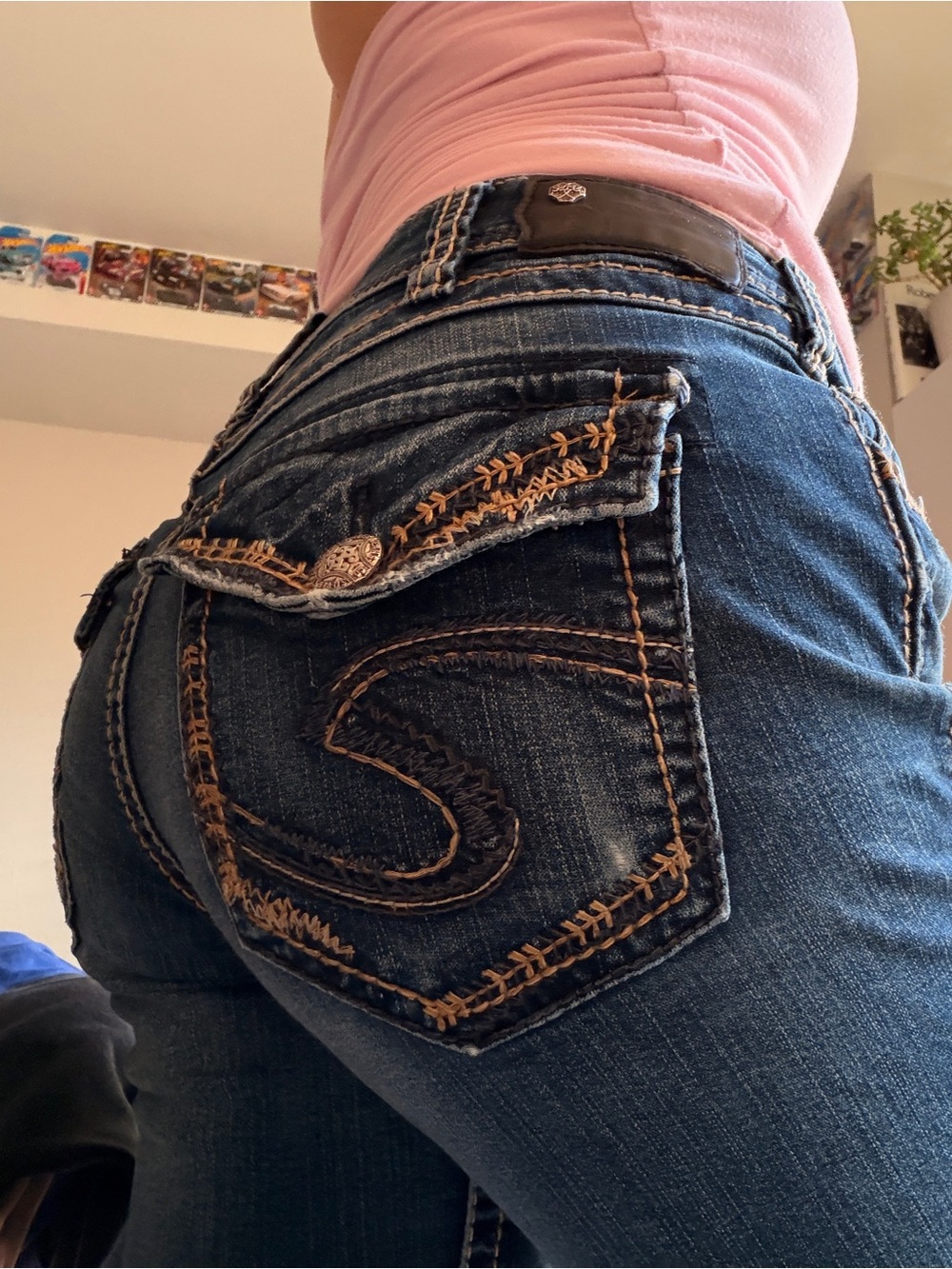 Women’s Dark Wash Embroidered Pocket Jeans - Blue